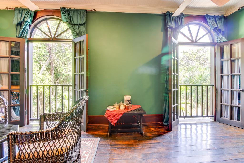 Colonial Suite @ Mahogany Hall San Ignacio Extérieur photo